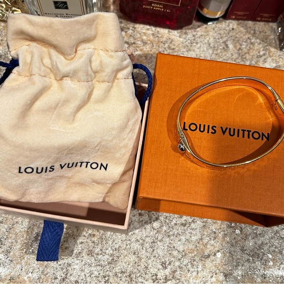 Nanogram Cuff from LV comes with original box and dust bag - Picture 5 of 6